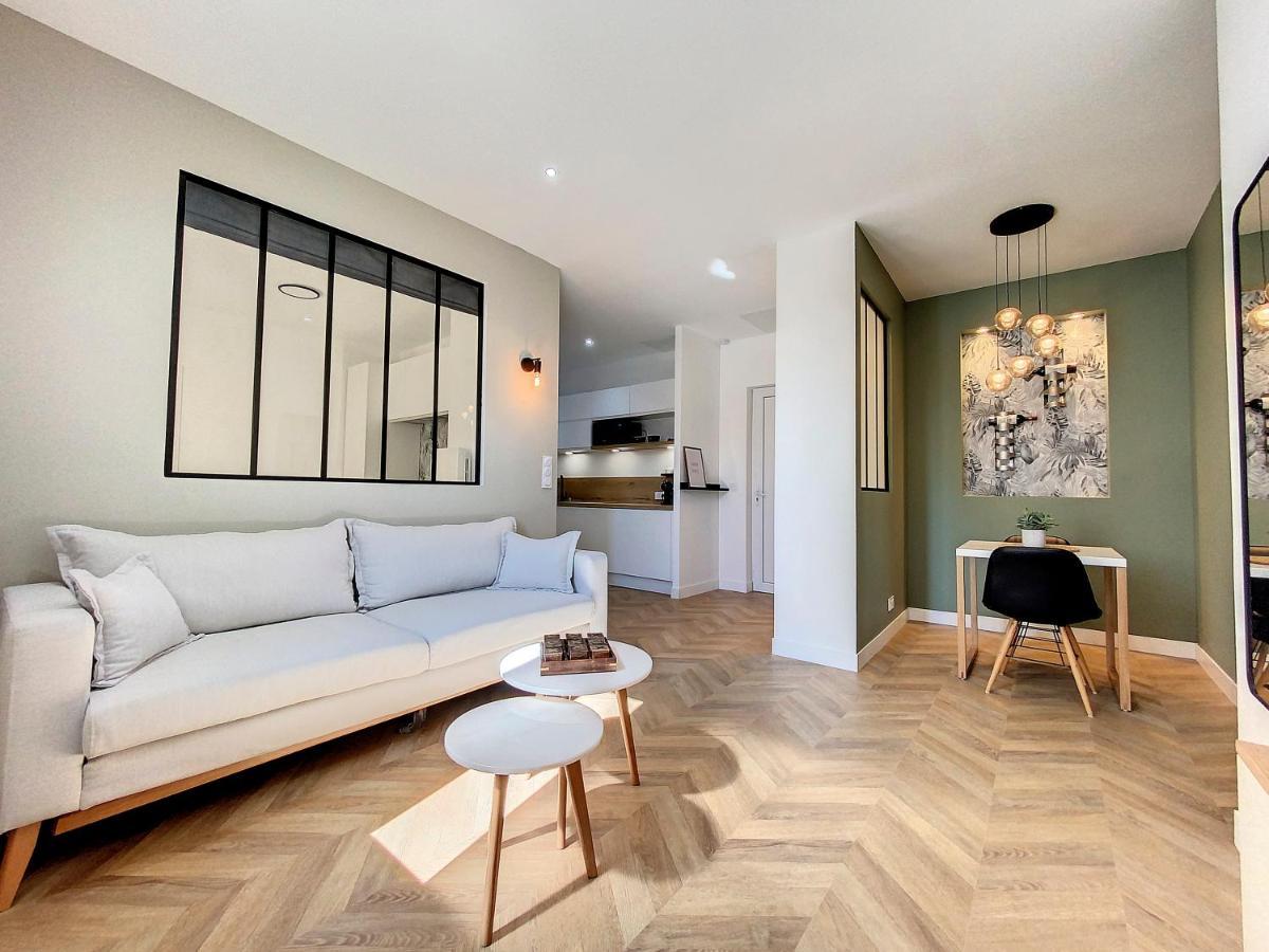Appartchic - Appartement Standing - Plein Centre & Parking Prive Créon المظهر الخارجي الصورة